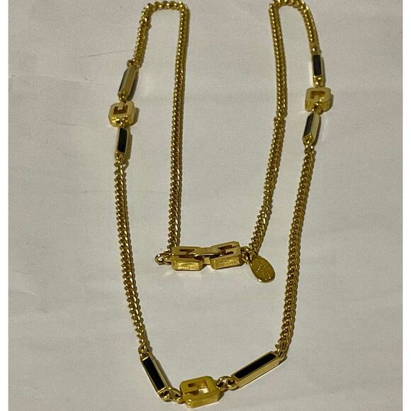 GIVENCHY G Vintage Logo Long Chain Necklace in Gold & Emerald Filled Bars - Picture 3 of 8